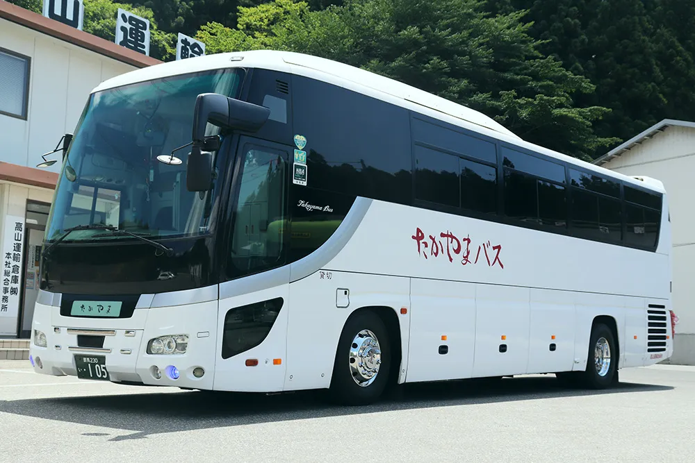 大型バス外観